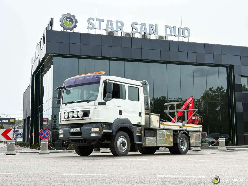 MAN TGM 13.290 4x4 FASSI F40B22 Crane Camper DOKA - Truk derek: gambar 2 MAN TGM 13.290 4x4 FASSI F40B22 Crane Camper DOKA - Truk derek: gambar 2