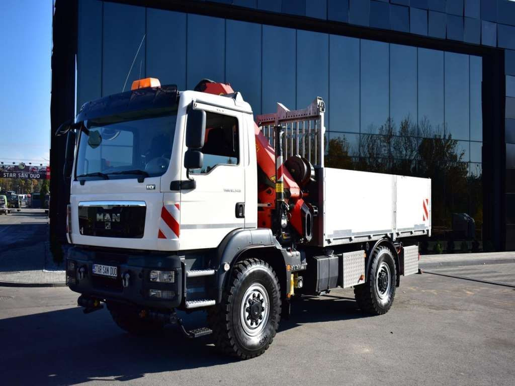 MAN TGM 18.340 4x4 PALFINGER PK 18002 CRANE WINCH MAN TGM 18.340 4x4 PALFINGER PK 18002 CRANE WINCH - Truk derek, Truk flatbed: gambar 2 MAN TGM 18.340 4x4 PALFINGER PK 18002 CRANE WINCH MAN TGM 18.340 4x4 PALFINGER PK 18002 CRANE WINCH - Truk derek, Truk flatbed: gambar 2