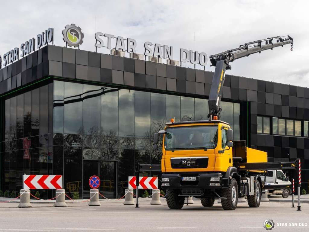 MAN TGM 18.340 4x4 PALFINGER PK 20002 CRANE BASKET MAN TGM 18.340 4x4 PALFINGER PK 20002 CRANE BASKET - Truk derek, Truk flatbed: gambar 5 MAN TGM 18.340 4x4 PALFINGER PK 20002 CRANE BASKET MAN TGM 18.340 4x4 PALFINGER PK 20002 CRANE BASKET - Truk derek, Truk flatbed: gambar 5