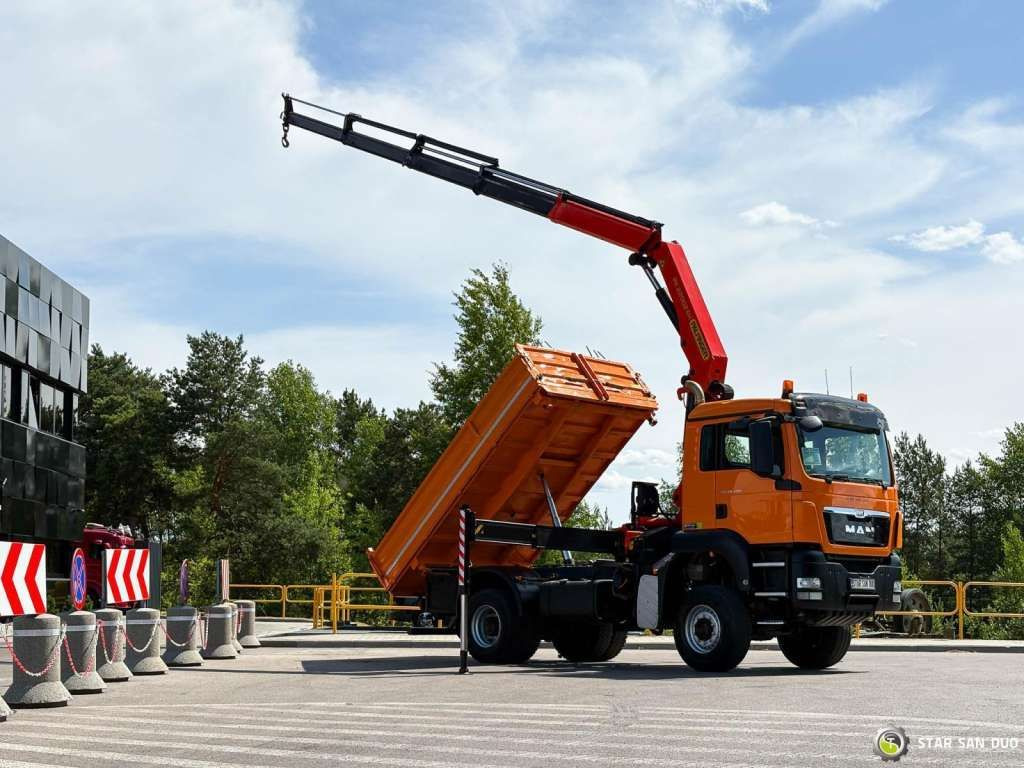 MAN TGS 18.480 4x4 PALFINGER PK 22002 Crane Kipper - Truk jungkit: gambar 2 MAN TGS 18.480 4x4 PALFINGER PK 22002 Crane Kipper - Truk jungkit: gambar 2