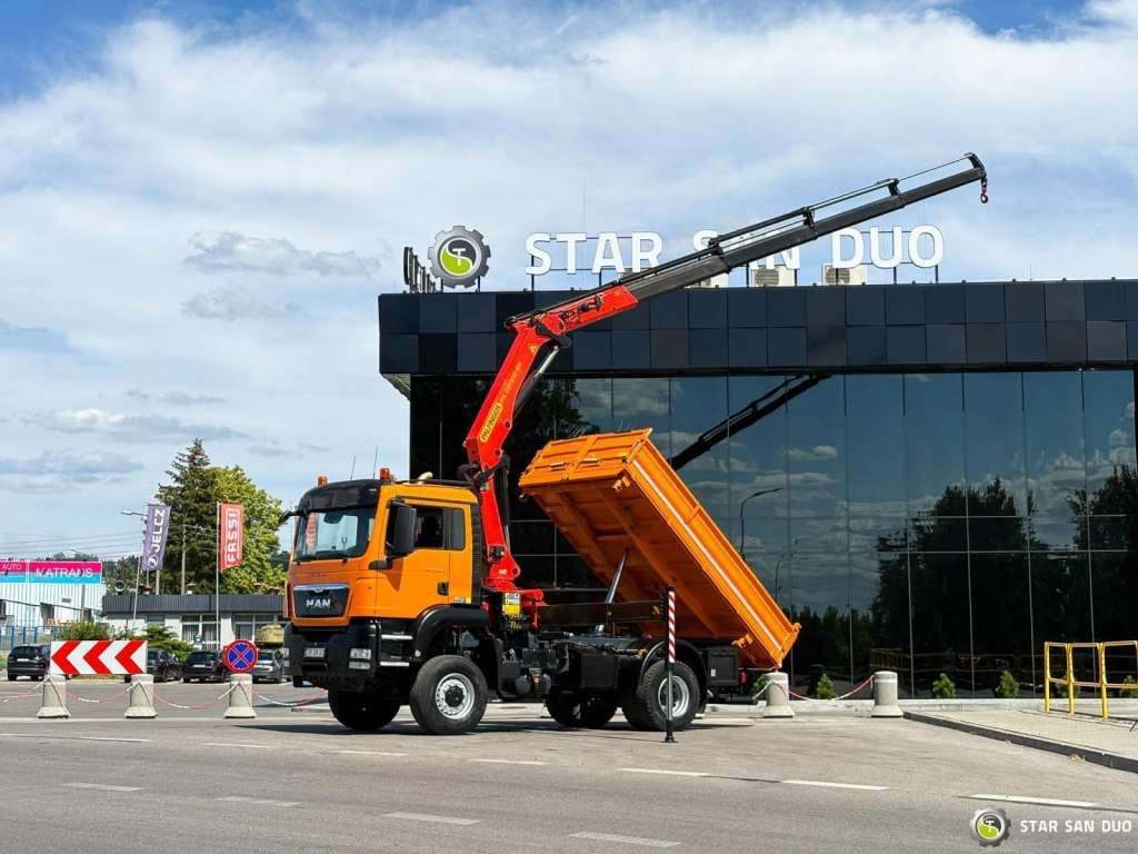 MAN TGS 18.480 4x4 PALFINGER PK 22002 Crane Kipper - Truk derek: gambar 4 MAN TGS 18.480 4x4 PALFINGER PK 22002 Crane Kipper - Truk derek: gambar 4
