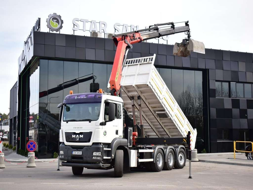 MAN TGS 35.400 8X4 PALFINGER PK 33002 CRANE KIPPER - Truk derek, Truk jungkit: gambar 1 MAN TGS 35.400 8X4 PALFINGER PK 33002 CRANE KIPPER - Truk derek, Truk jungkit: gambar 1