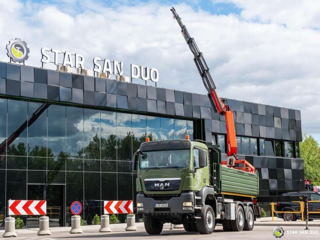 MAN TGS 35.480 PALFINGER PK 20002 HDS Grapple Tippe - Truk jungkit: gambar 2 MAN TGS 35.480 PALFINGER PK 20002 HDS Grapple Tippe - Truk jungkit: gambar 2