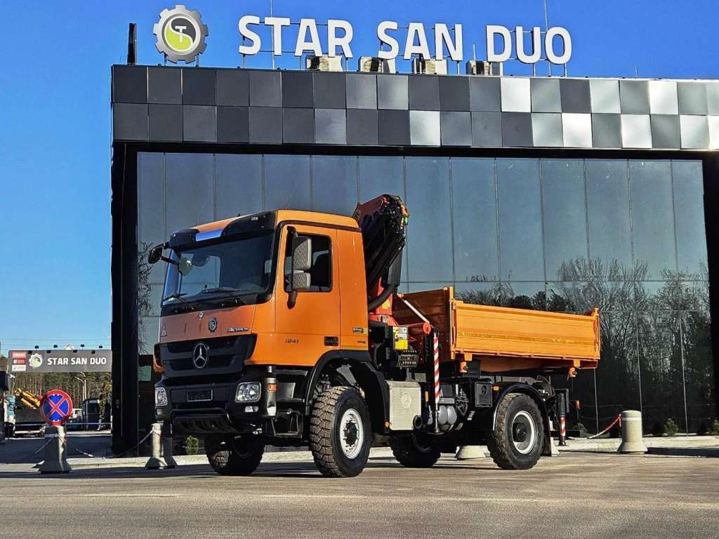Mercedes-Benz ACTROS 1841 4x4 PALFINGER PK 22002 CRANE KIPER - Truk jungkit, Truk derek: gambar 3 Mercedes-Benz ACTROS 1841 4x4 PALFINGER PK 22002 CRANE KIPER - Truk jungkit, Truk derek: gambar 3