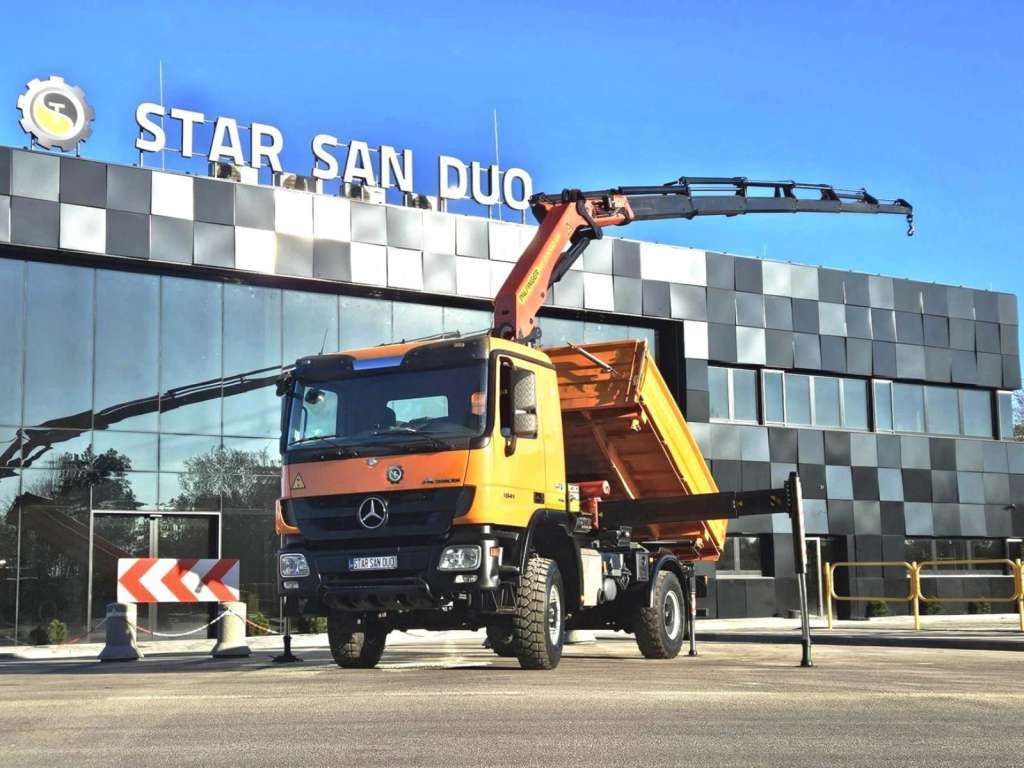 Mercedes-Benz ACTROS 1841 4x4 PALFINGER PK 22002 CRANE KIPER - Truk jungkit, Truk derek: gambar 1 Mercedes-Benz ACTROS 1841 4x4 PALFINGER PK 22002 CRANE KIPER - Truk jungkit, Truk derek: gambar 1