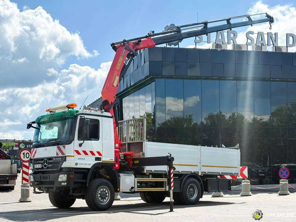Mercedes-Benz ACTROS 2044A 4x4 Palfinger PK 20002 hds Crane - Truk derek: gambar 3 Mercedes-Benz ACTROS 2044A 4x4 Palfinger PK 20002 hds Crane - Truk derek: gambar 3