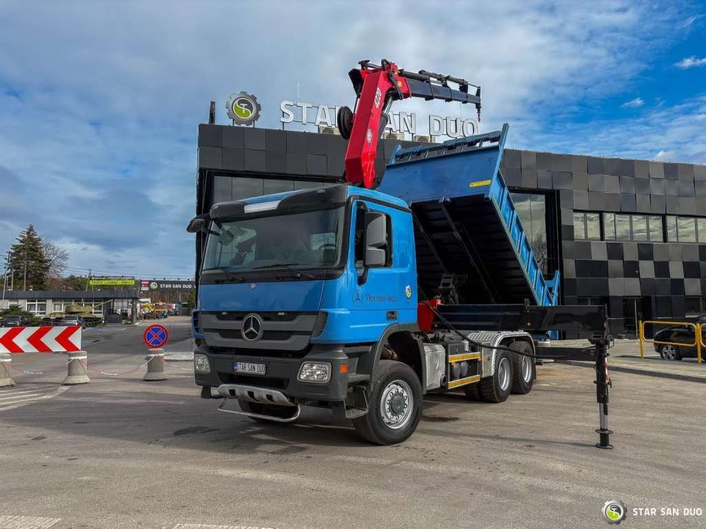 Mercedes-Benz ACTROS 3341 6x6 HMF 4220 K4 CRANE KIPPER - Truk jungkit: gambar 5 Mercedes-Benz ACTROS 3341 6x6 HMF 4220 K4 CRANE KIPPER - Truk jungkit: gambar 5