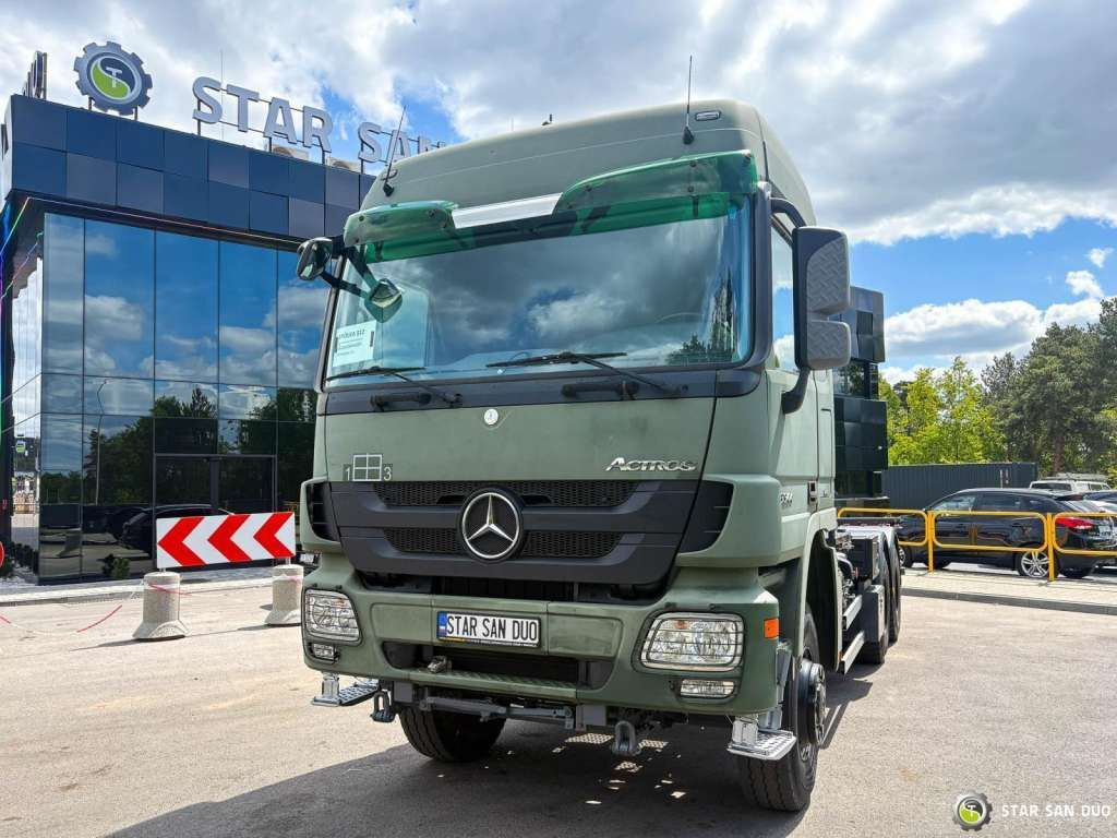 Mercedes-Benz ACTROS 3344 6x6 System Twist Lock - Truk sasis: gambar 4 Mercedes-Benz ACTROS 3344 6x6 System Twist Lock - Truk sasis: gambar 4