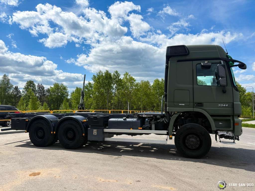 Mercedes-Benz ACTROS 3344 6x6 System Twist Lock - Truk sasis: gambar 5 Mercedes-Benz ACTROS 3344 6x6 System Twist Lock - Truk sasis: gambar 5
