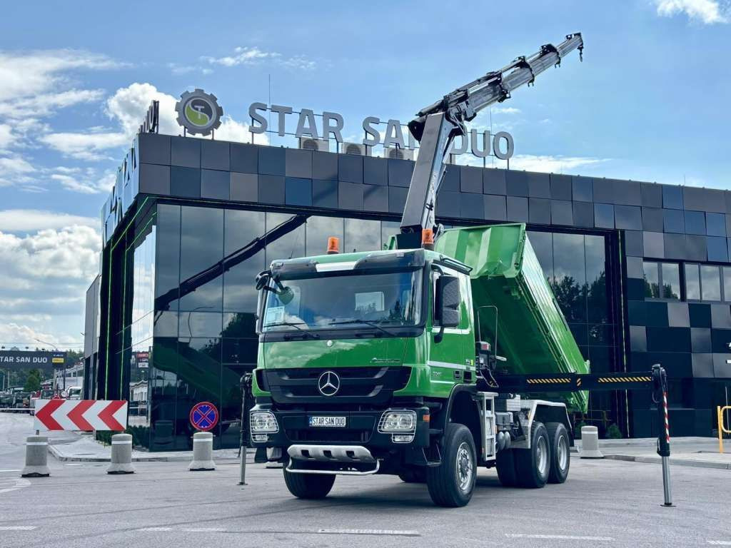 Mercedes-Benz ACTROS 3346 6x6 HIAB 244EP-4 Crane Kipper - Truk derek: gambar 1 Mercedes-Benz ACTROS 3346 6x6 HIAB 244EP-4 Crane Kipper - Truk derek: gambar 1