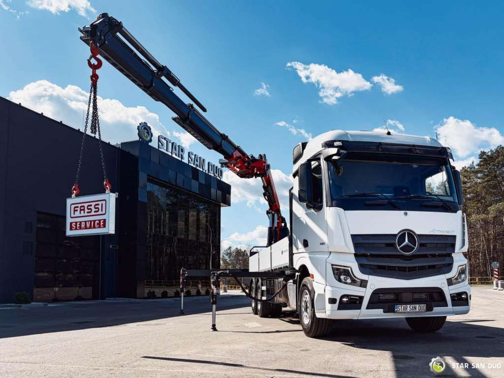 Mercedes-Benz ACTROS 3351 NEW 6x4 Fassi F485 Crane - Truk derek: gambar 2 Mercedes-Benz ACTROS 3351 NEW 6x4 Fassi F485 Crane - Truk derek: gambar 2