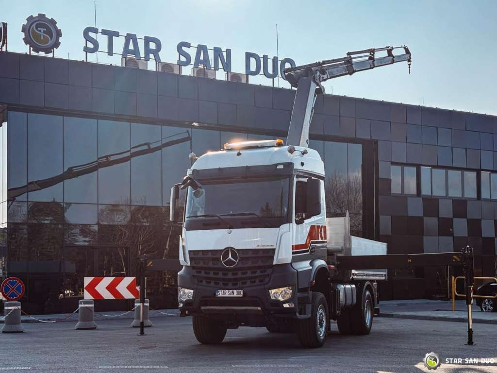 Mercedes-Benz AROCS 1851 4x4 PALFINGER PK 20002 Crane Kran - Truk derek: gambar 1 Mercedes-Benz AROCS 1851 4x4 PALFINGER PK 20002 Crane Kran - Truk derek: gambar 1