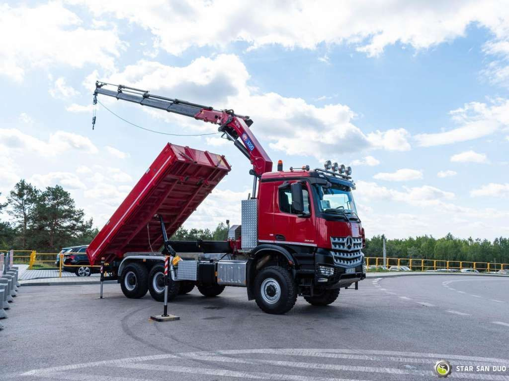 Mercedes-Benz AROCS 3345 6x6 HMF 3220 Winch Crane tipper - Truk derek: gambar 5 Mercedes-Benz AROCS 3345 6x6 HMF 3220 Winch Crane tipper - Truk derek: gambar 5