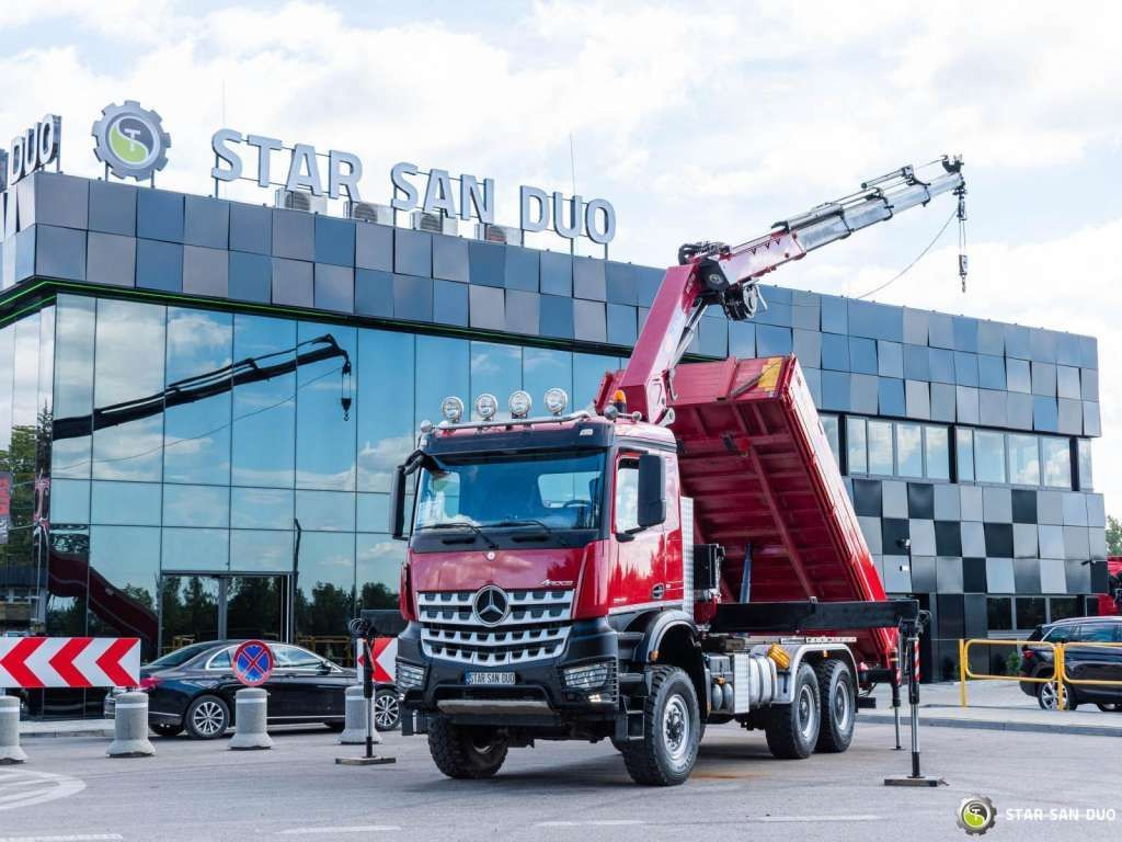 Mercedes-Benz AROCS 3345 6x6 HMF 3220 Winch Crane tipper - Truk derek: gambar 1 Mercedes-Benz AROCS 3345 6x6 HMF 3220 Winch Crane tipper - Truk derek: gambar 1