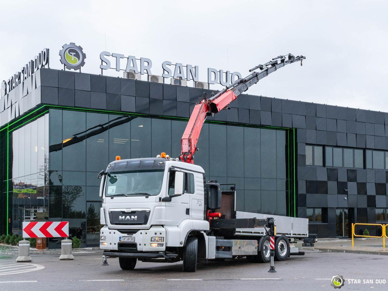 - Truk derek: gambar 5 - Truk derek: gambar 5