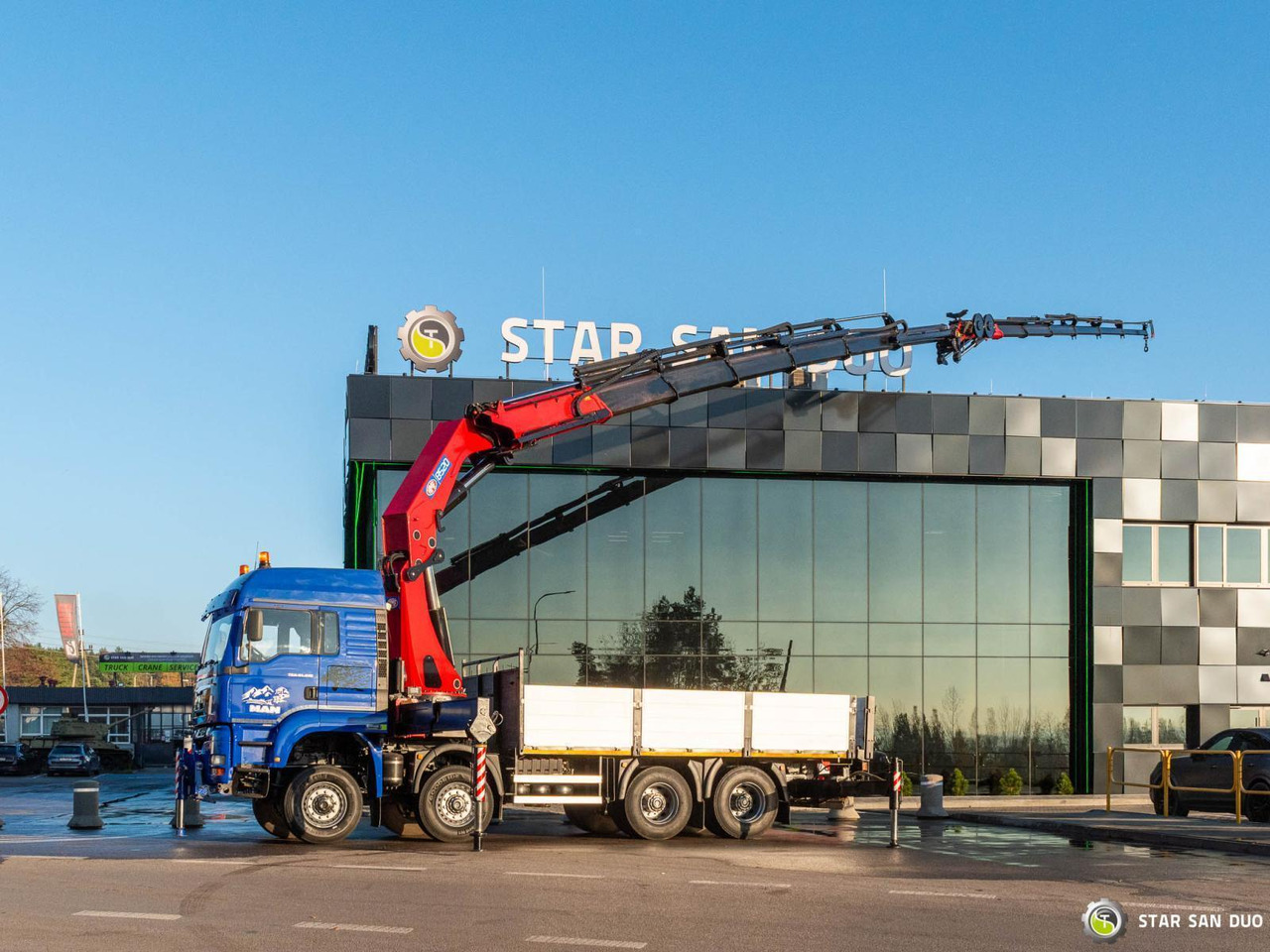 - Truk derek: gambar 3 - Truk derek: gambar 3