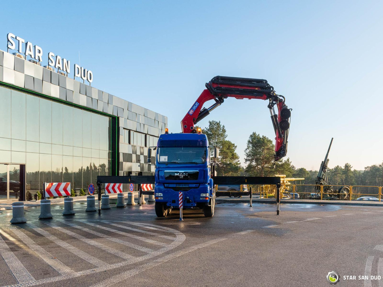 - Truk derek: gambar 4 - Truk derek: gambar 4