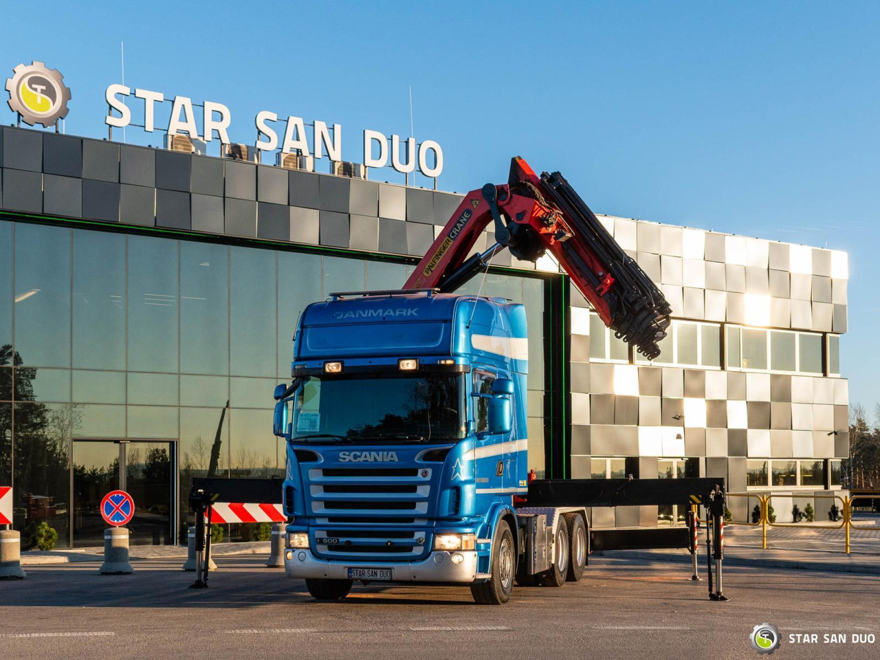 - Truk derek: gambar 4 - Truk derek: gambar 4