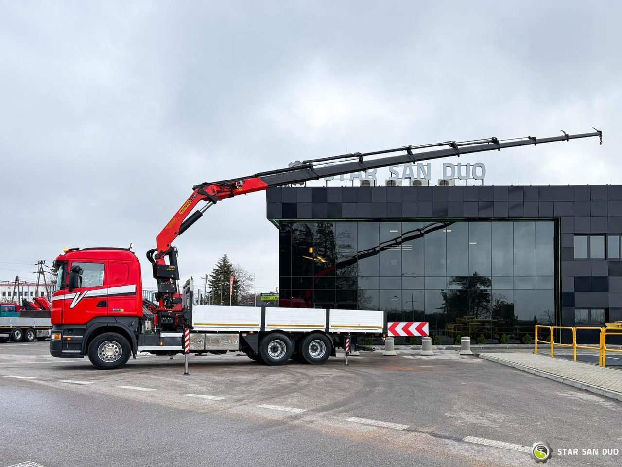 - Truk derek: gambar 3 - Truk derek: gambar 3