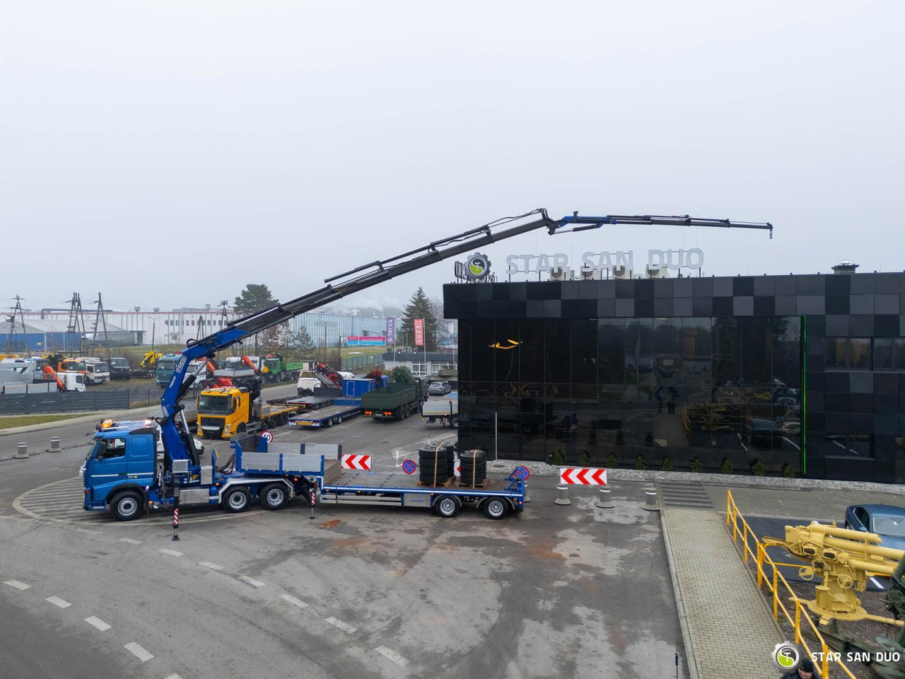 - Truk derek: gambar 3 - Truk derek: gambar 3