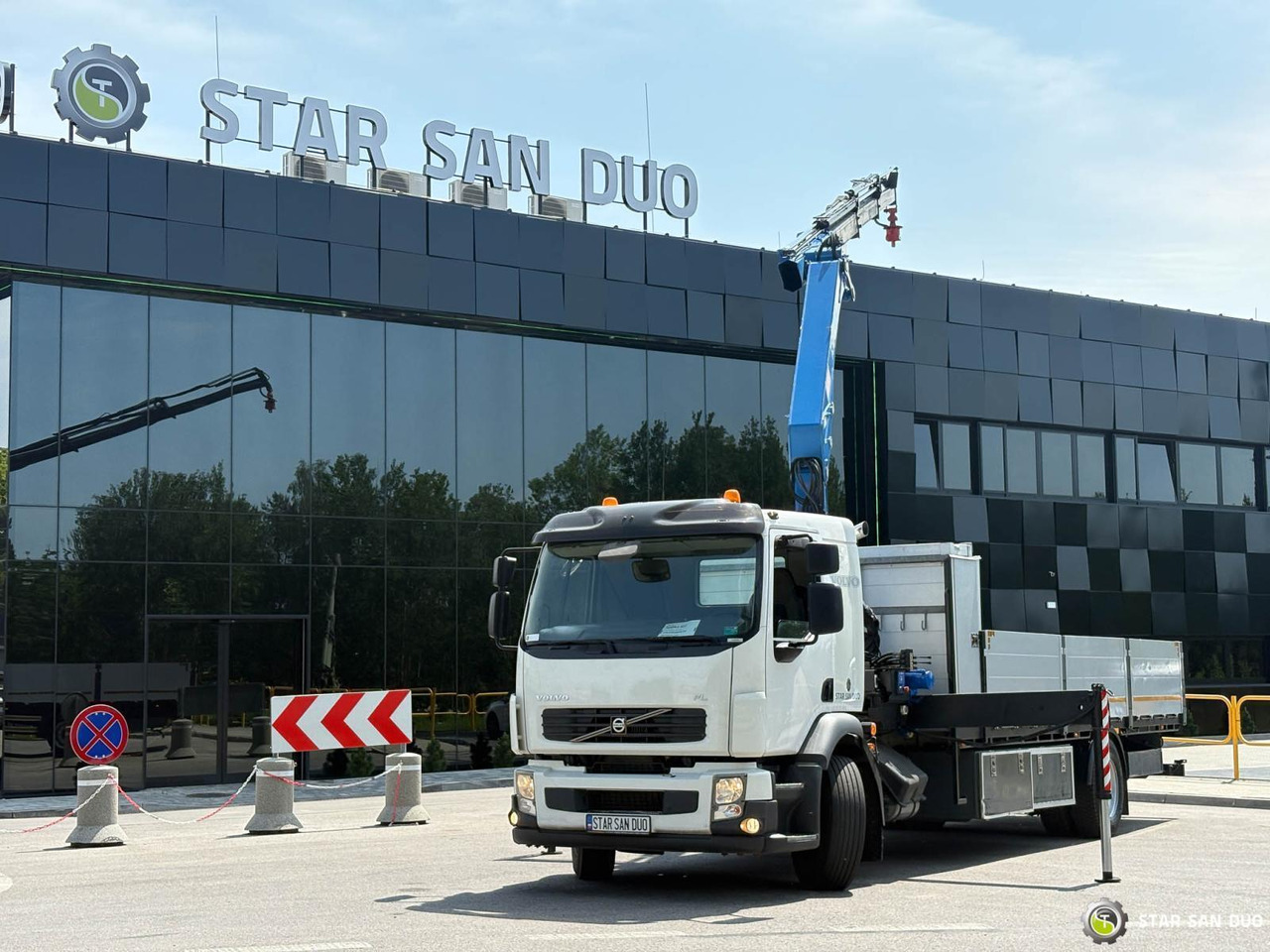 - Truk derek: gambar 3 - Truk derek: gambar 3