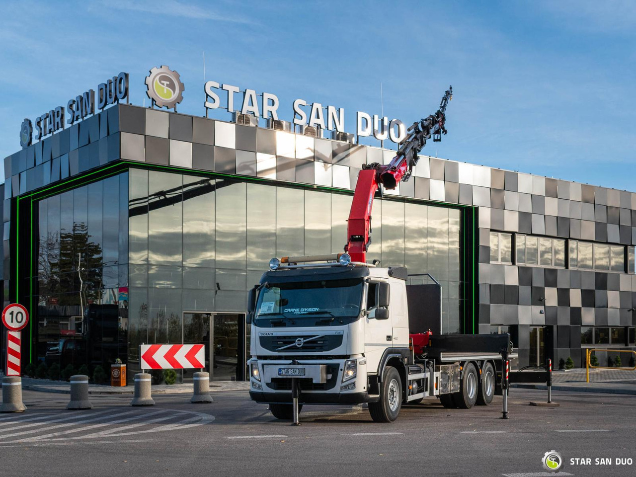 - Truk derek: gambar 2 - Truk derek: gambar 2