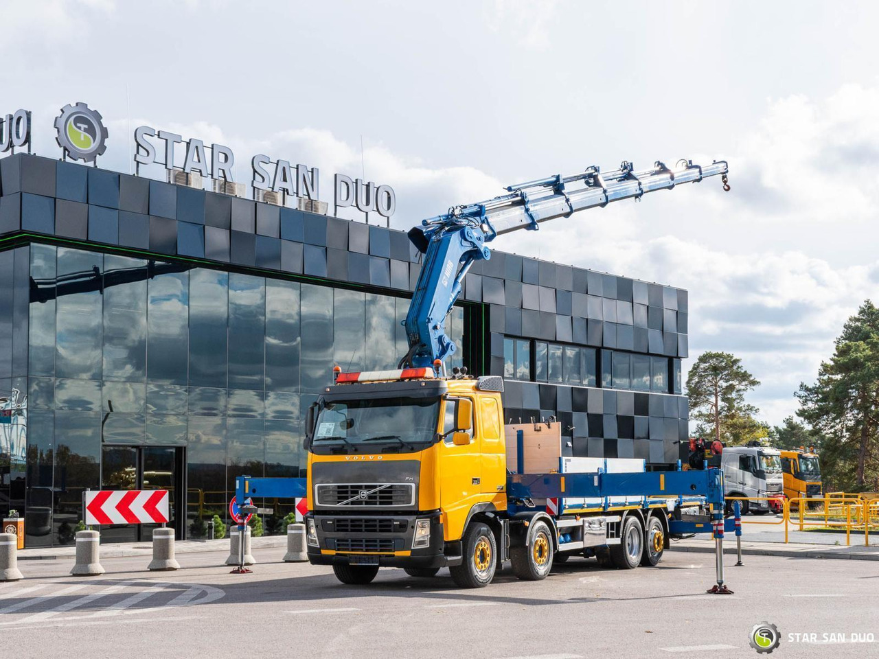 - Truk derek: gambar 1 - Truk derek: gambar 1