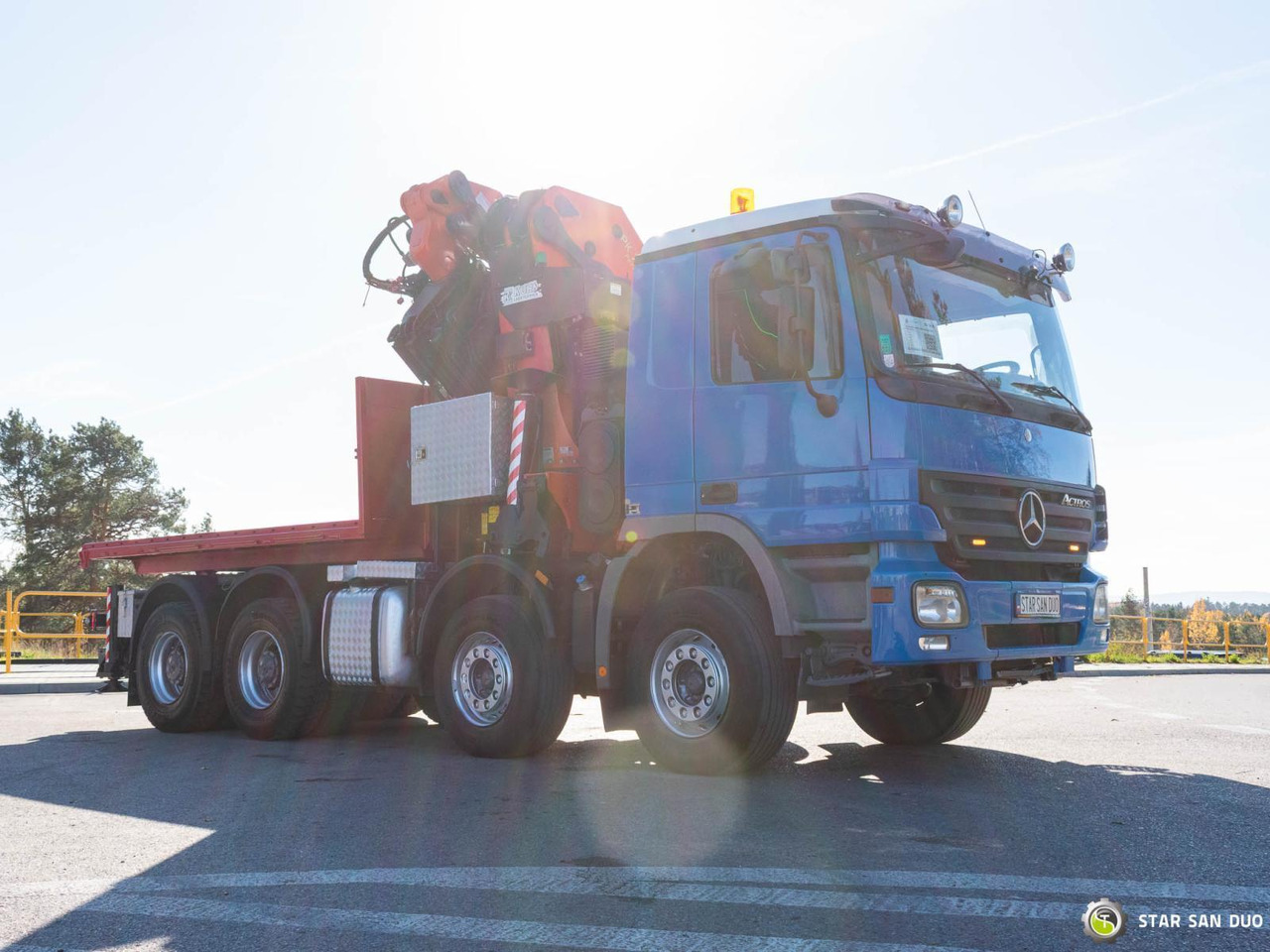 Truk derek : gambar 13