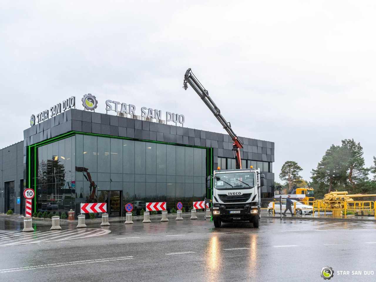 - Truk derek: gambar 5 - Truk derek: gambar 5