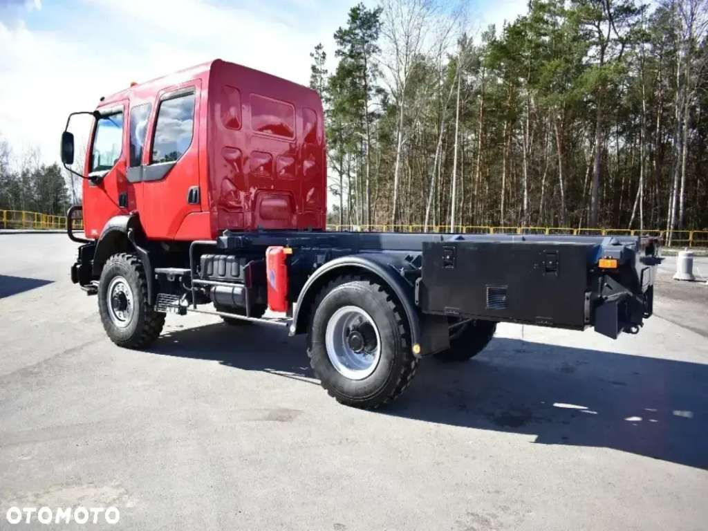 Renault MIDLUM 4x4 DOKA Brigade Double Cabin Camper - Truk sasis: gambar 4 Renault MIDLUM 4x4 DOKA Brigade Double Cabin Camper - Truk sasis: gambar 4