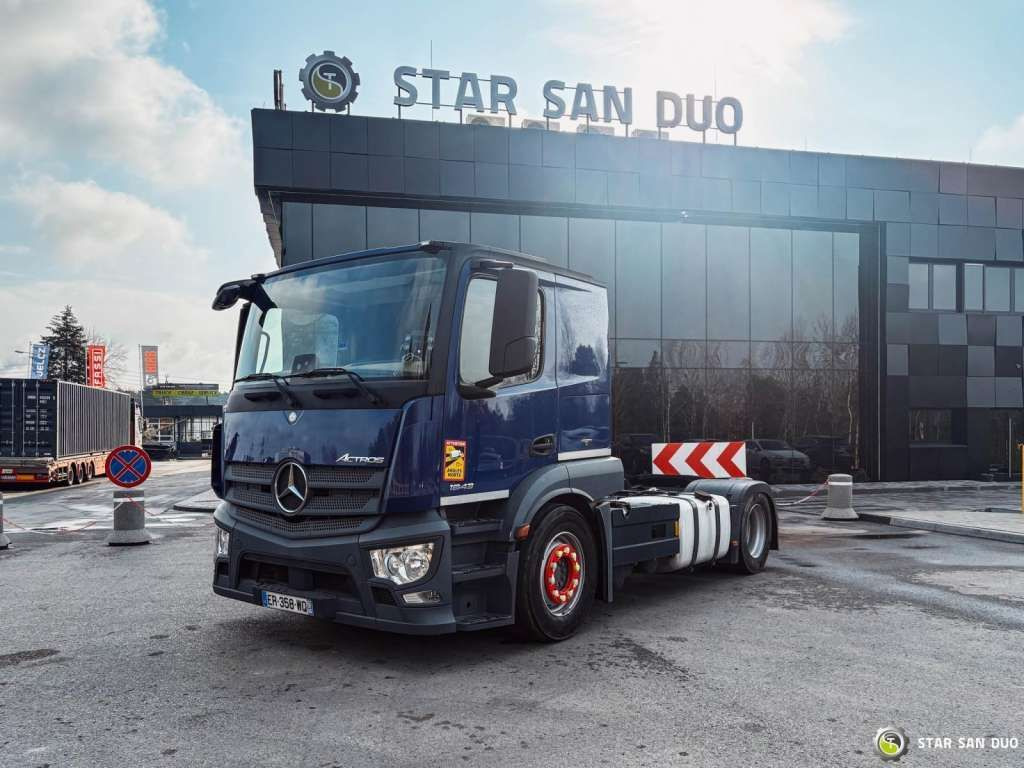 Mercedes-Benz ACTROS 1843 4x2 EURO 6 Hydraulic LOHR - Tractor head: gambar 3 Mercedes-Benz ACTROS 1843 4x2 EURO 6 Hydraulic LOHR - Tractor head: gambar 3