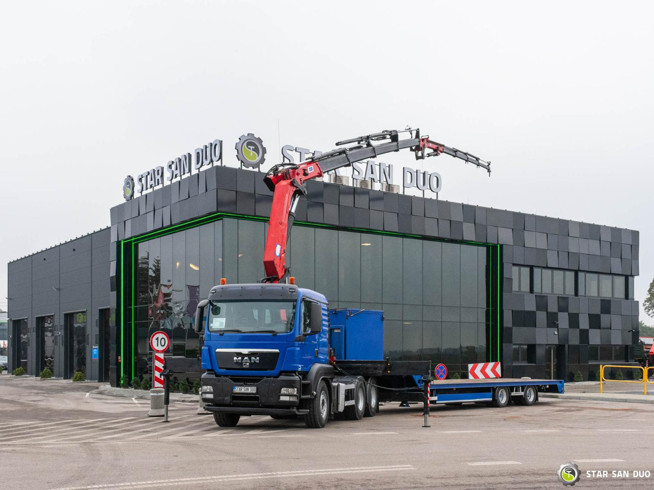 - Tractor head: gambar 3 - Tractor head: gambar 3