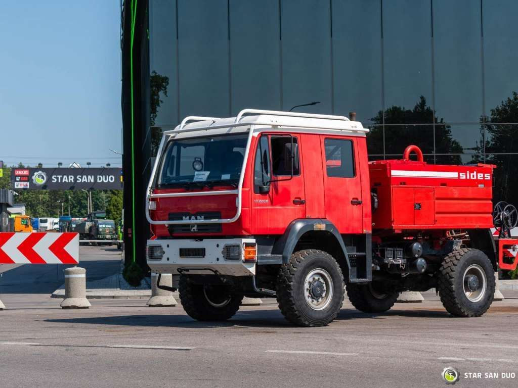 MAN LE220B 4x4 E Fire Truck Feuerwehr - Truk: gambar 5 MAN LE220B 4x4 E Fire Truck Feuerwehr - Truk: gambar 5