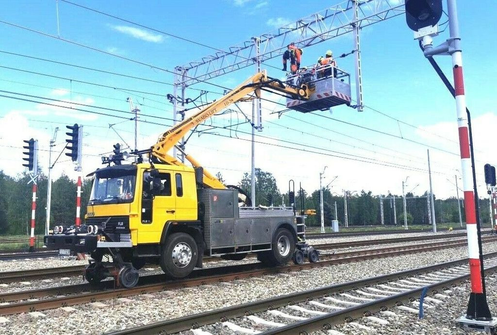 Volvo F 6 RAIL ROAD Platform Schienen TWO WAY - Platform udara yang dipasang di truk: gambar 1 Volvo F 6 RAIL ROAD Platform Schienen TWO WAY - Platform udara yang dipasang di truk: gambar 1