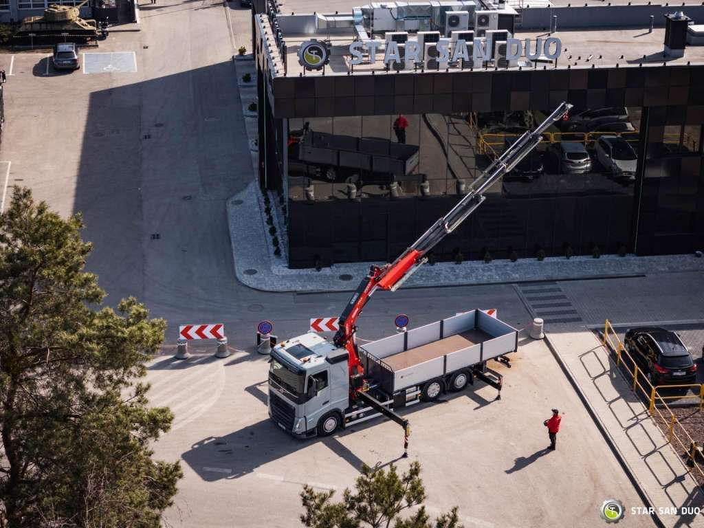 Volvo FH 500 6x2 FASSI F545R.A.2.25 CRANE KRAN NEW !! - Truk derek: gambar 3 Volvo FH 500 6x2 FASSI F545R.A.2.25 CRANE KRAN NEW !! - Truk derek: gambar 3