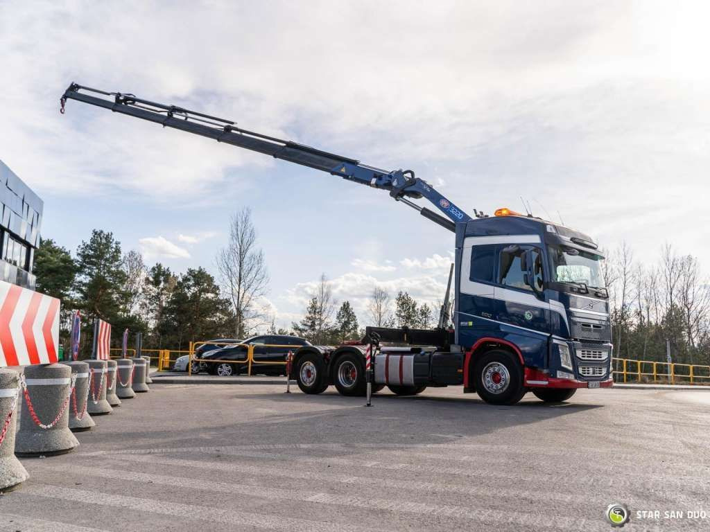 Volvo FH 500 6x2 HMF 3220-K5 HDS Crane Euro 6 - Truk derek, Tractor head: gambar 3 Volvo FH 500 6x2 HMF 3220-K5 HDS Crane Euro 6 - Truk derek, Tractor head: gambar 3