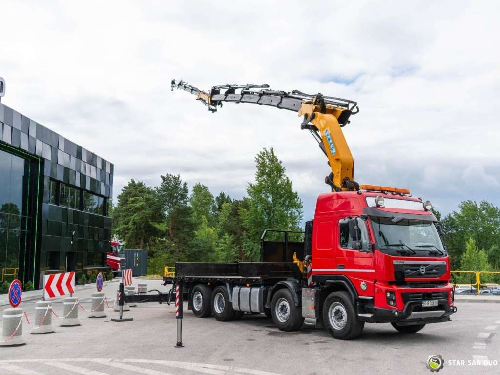 Volvo FMX 500 8x2 Effer 585 Fly Jib Winch Crane Kran - Truk derek: gambar 3 Volvo FMX 500 8x2 Effer 585 Fly Jib Winch Crane Kran - Truk derek: gambar 3