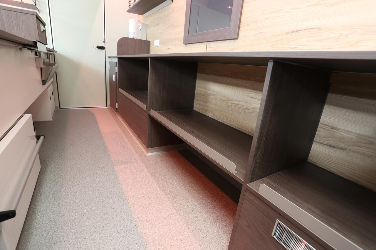 Mobil BORCO HÖHNS - Truk penjual: gambar 4 Mobil BORCO HÖHNS - Truk penjual: gambar 4