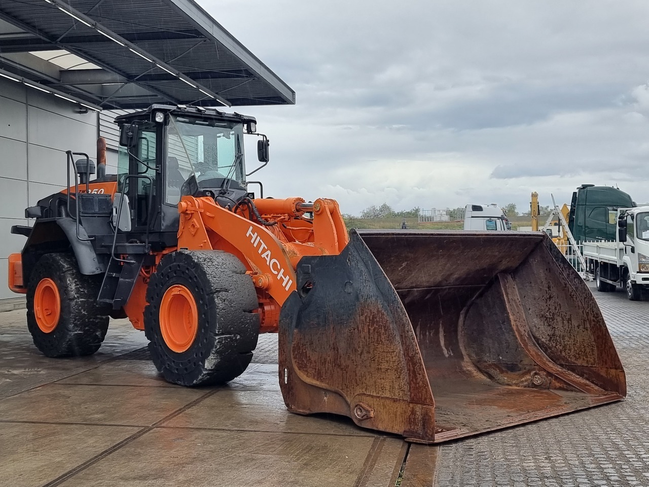 HITACHI ZW 250 - Wheel loader: gambar 1 HITACHI ZW 250 - Wheel loader: gambar 1