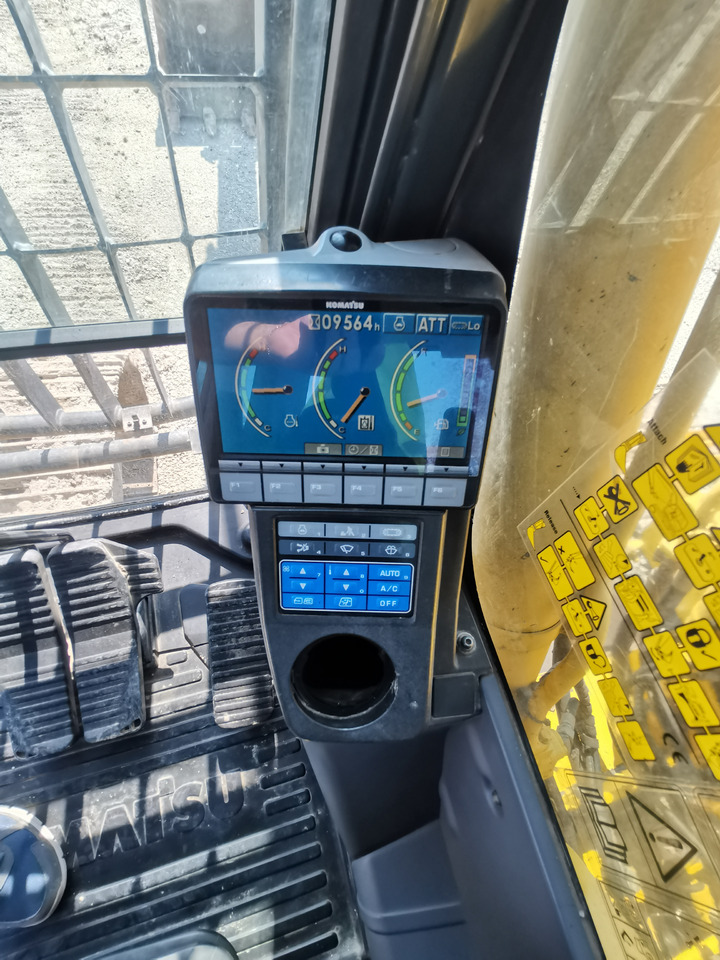 Ekskavator KOMATSU PC210 LC - 8: gambar 16