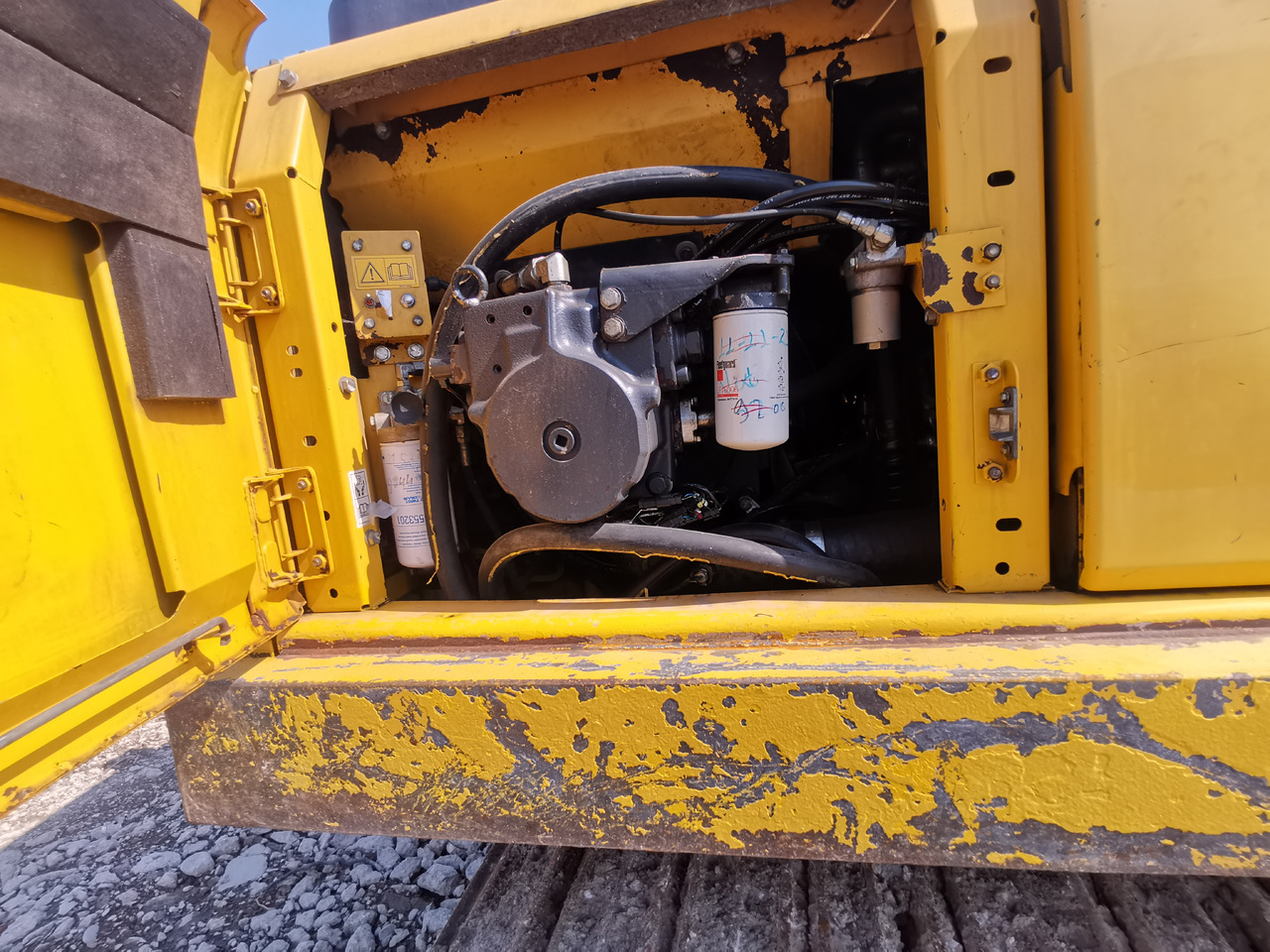 Ekskavator KOMATSU PC210 LC - 8: gambar 10