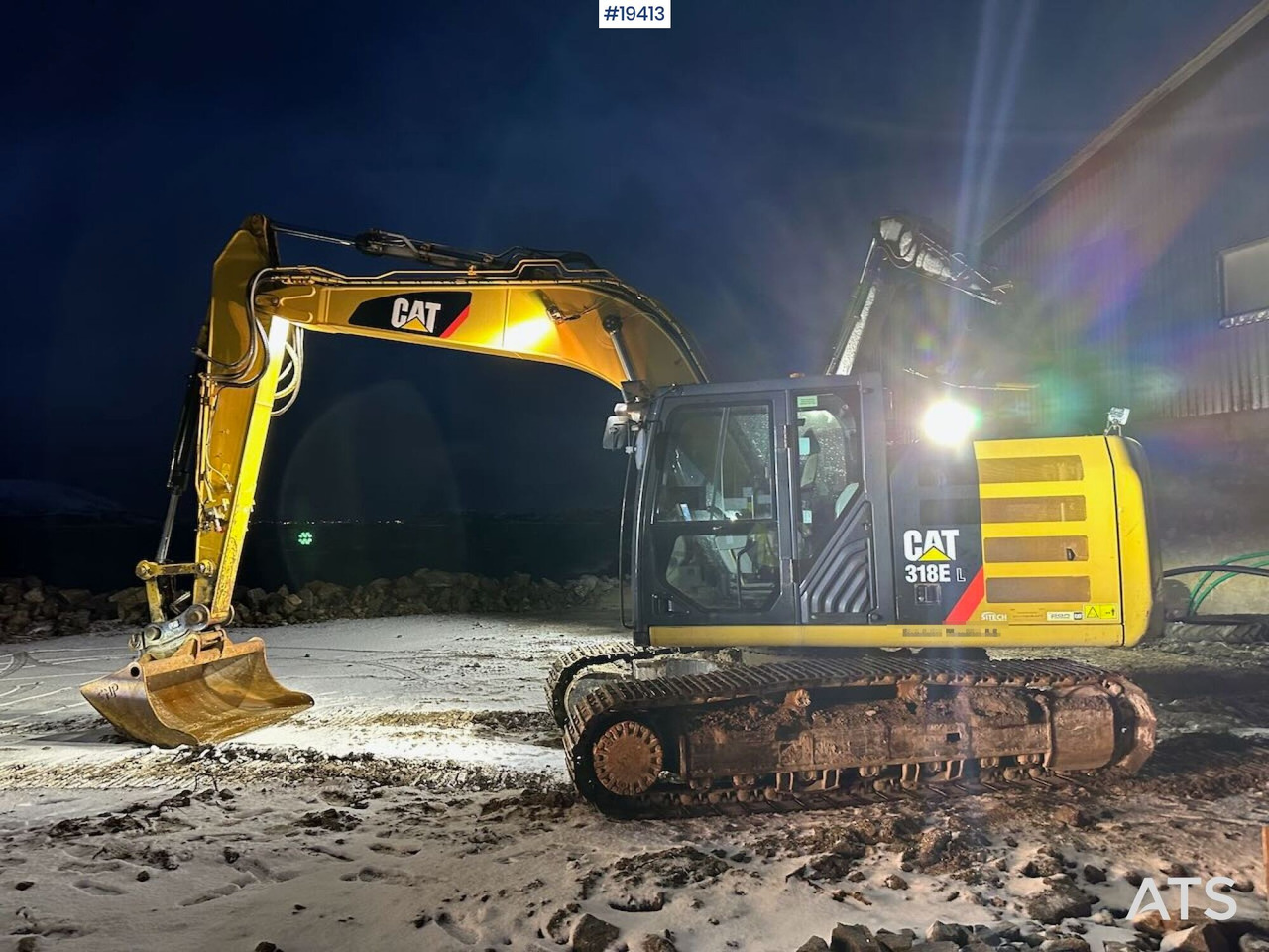 CAT 318EL crawler excavator w/ Cleaning bucket, tooth bucket and rototilt. WATCH VIDEO. - Ekskavator: gambar 2 CAT 318EL crawler excavator w/ Cleaning bucket, tooth bucket and rototilt. WATCH VIDEO. - Ekskavator: gambar 2