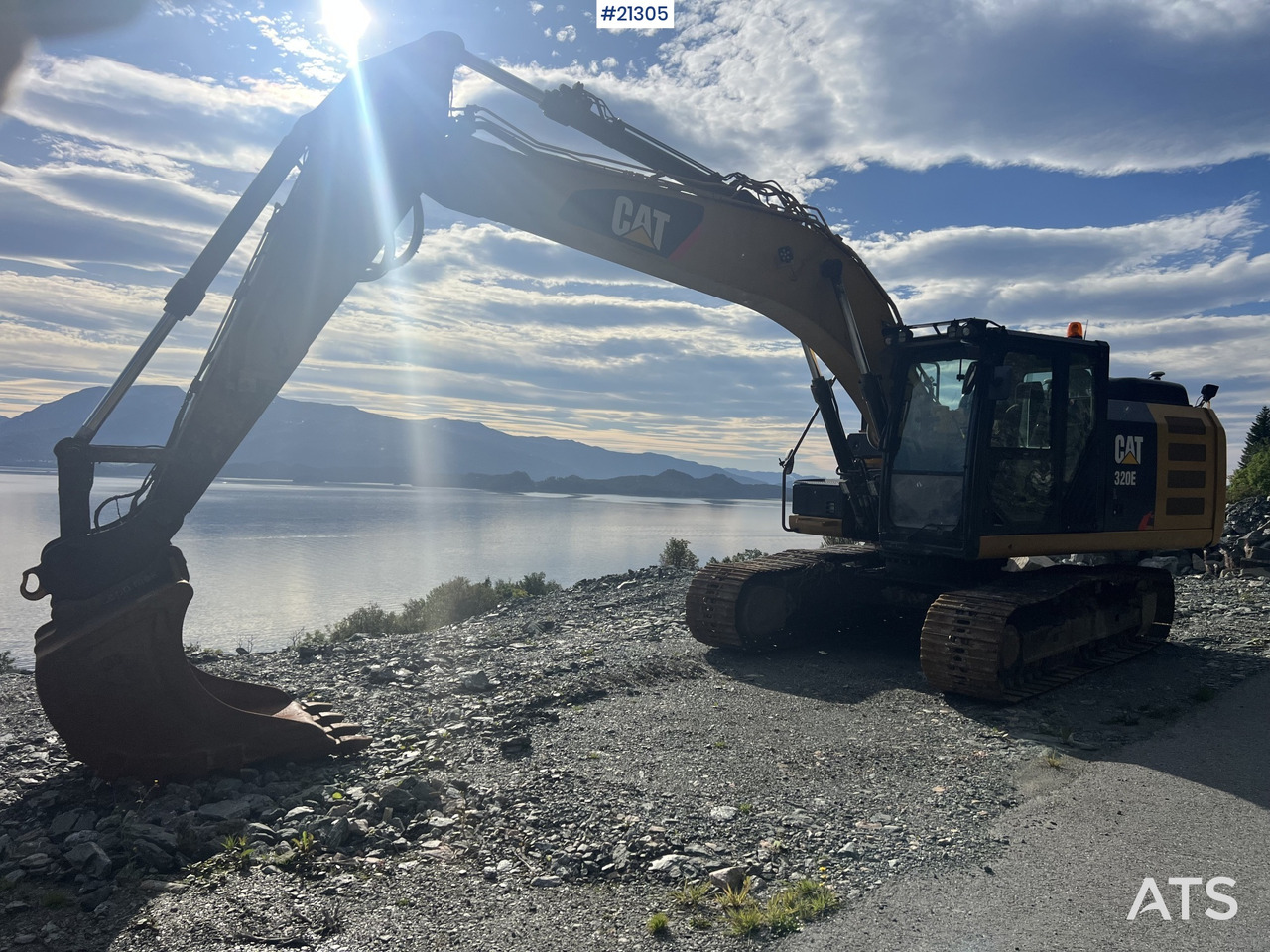 CAT 320 EL - Ekskavator perayap: gambar 2 CAT 320 EL - Ekskavator perayap: gambar 2
