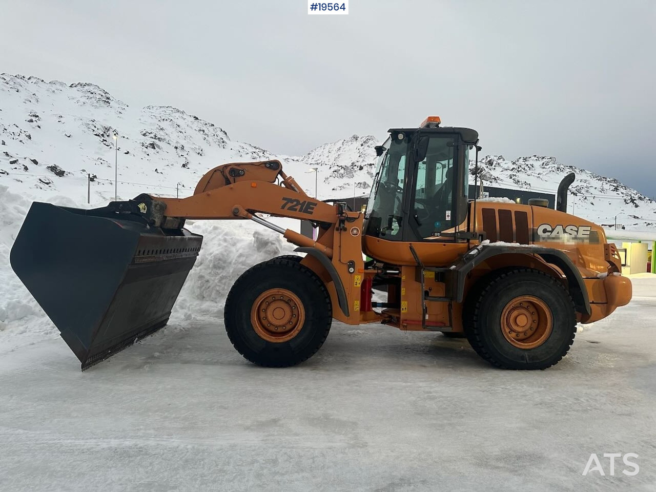 Case 721E hjullaster m/ snøskuffe og grusskuffe. Ny vekt og 2 sett dekk. SE VIDEO - Wheel loader: gambar 3 Case 721E hjullaster m/ snøskuffe og grusskuffe. Ny vekt og 2 sett dekk. SE VIDEO - Wheel loader: gambar 3