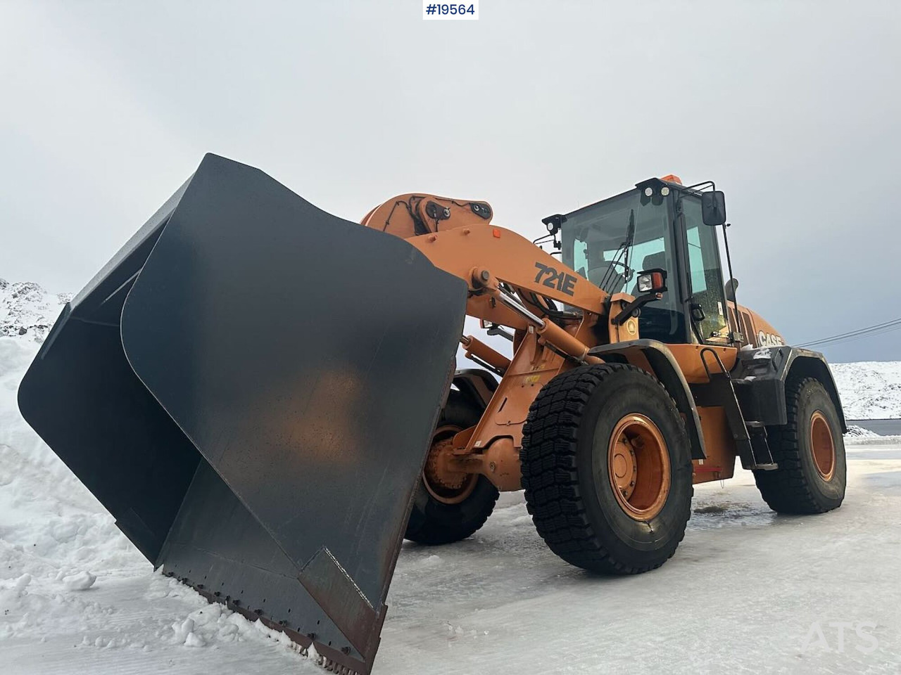 Case 721E hjullaster m/ snøskuffe og grusskuffe. Ny vekt og 2 sett dekk. SE VIDEO - Wheel loader: gambar 1 Case 721E hjullaster m/ snøskuffe og grusskuffe. Ny vekt og 2 sett dekk. SE VIDEO - Wheel loader: gambar 1
