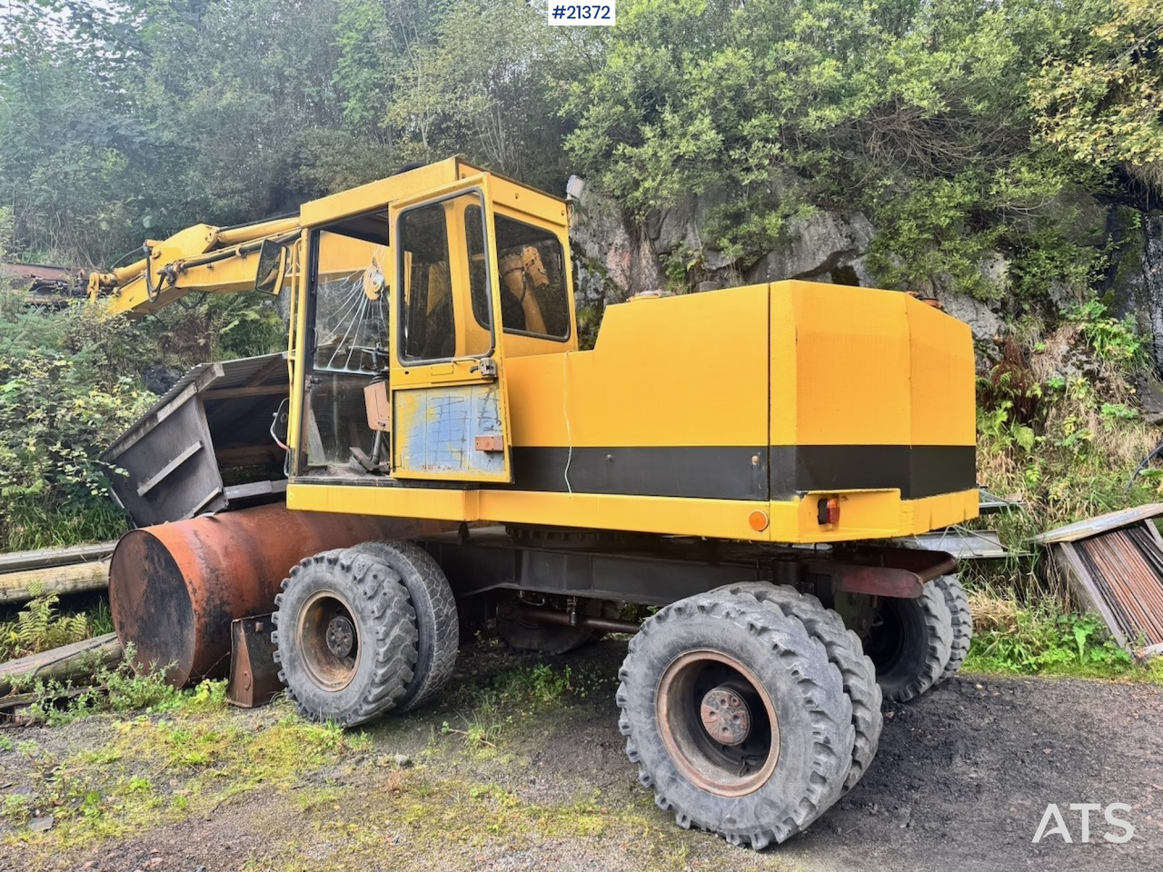 Caterpillar 212B - Ekskavator roda: gambar 2 Caterpillar 212B - Ekskavator roda: gambar 2