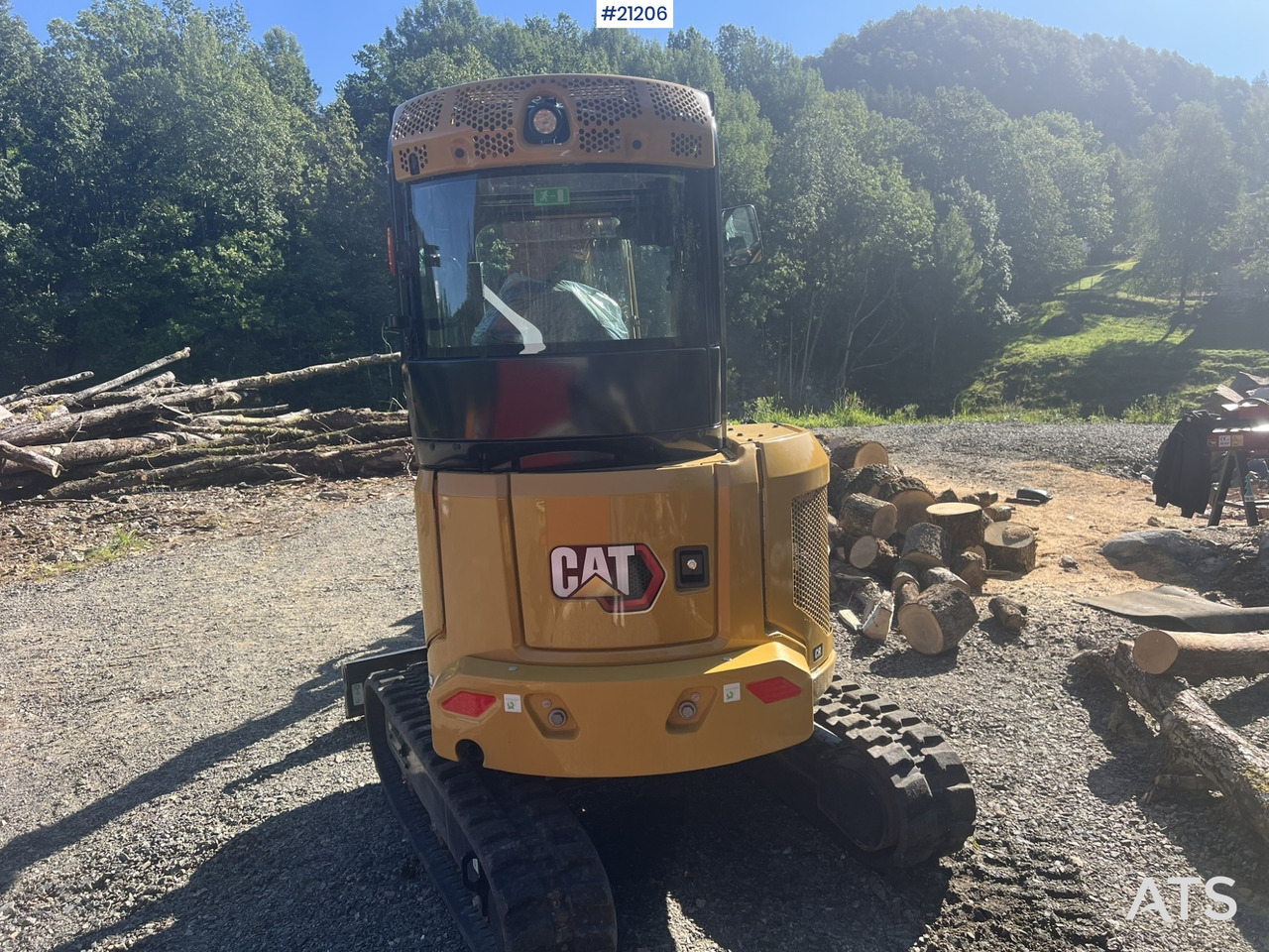Caterpillar 302.7 CR - Ekskavator mini: gambar 2 Caterpillar 302.7 CR - Ekskavator mini: gambar 2