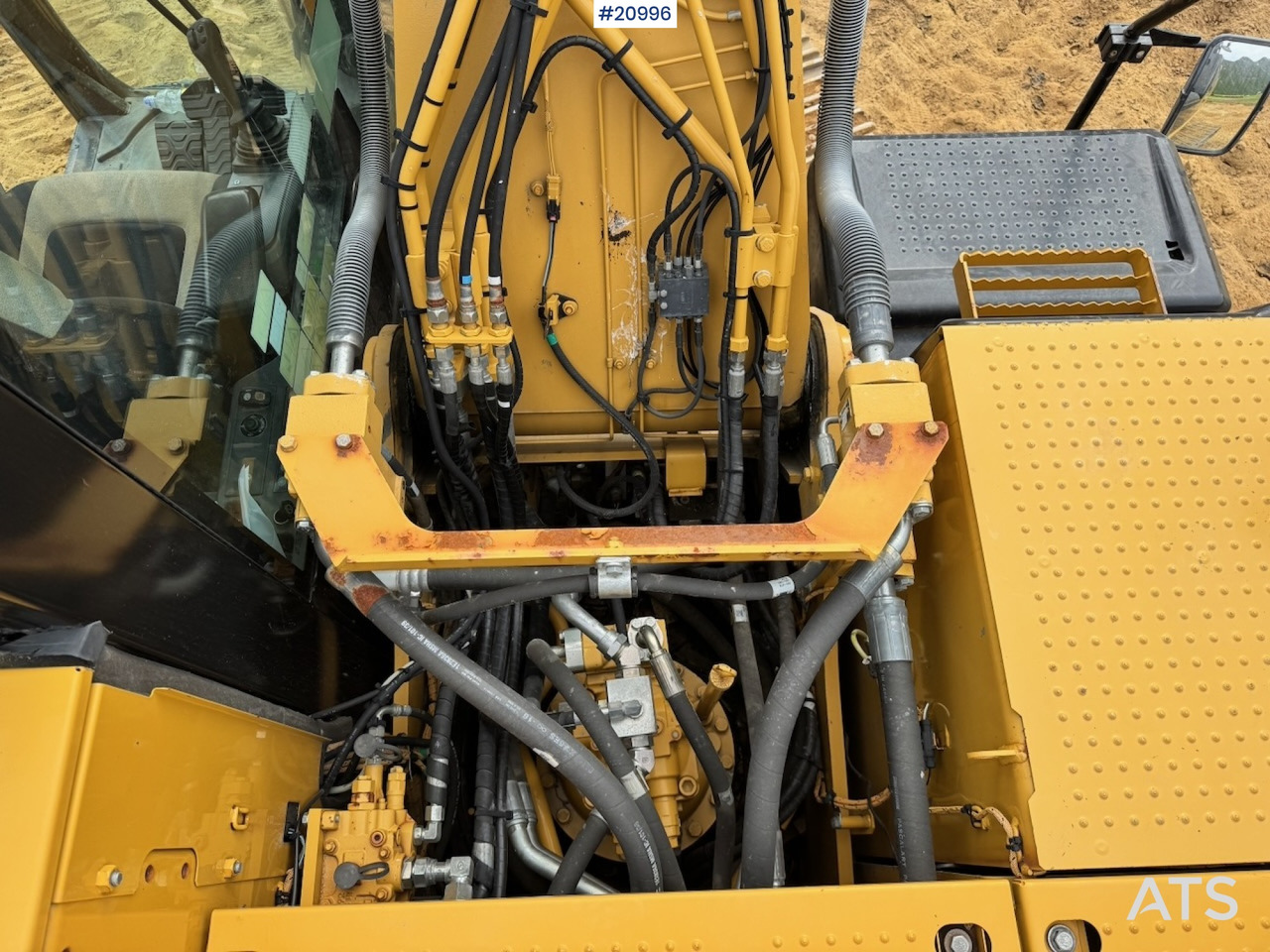 Ekskavator perayap Caterpillar 320EL: gambar 48