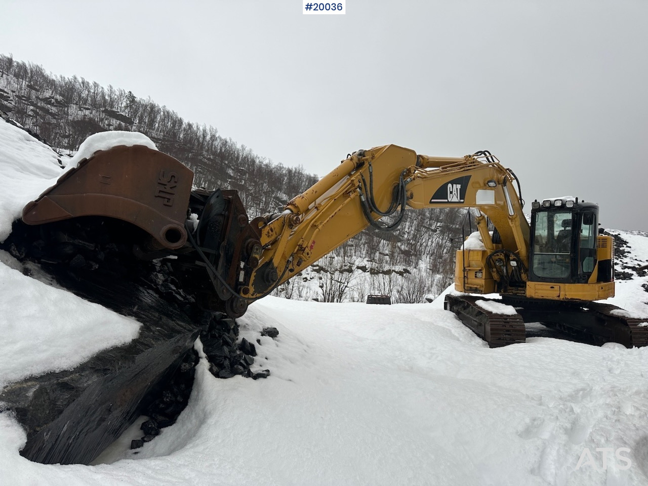 Caterpillar 321C LCR - Ekskavator: gambar 1 Caterpillar 321C LCR - Ekskavator: gambar 1