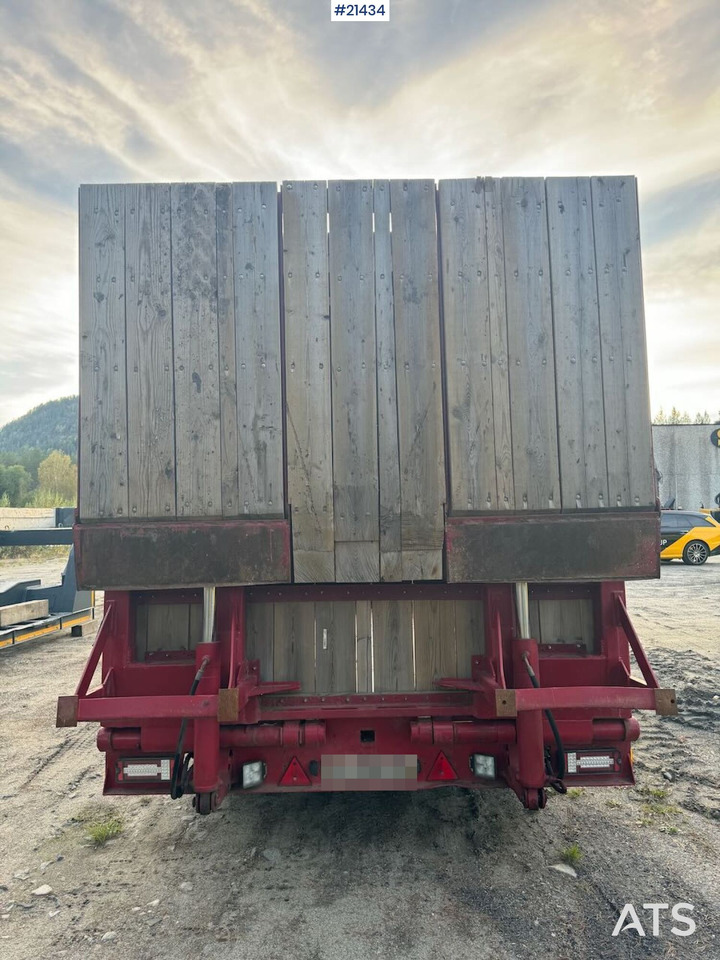 Caterpillar AP 300 - Paver aspal: gambar 4 Caterpillar AP 300 - Paver aspal: gambar 4